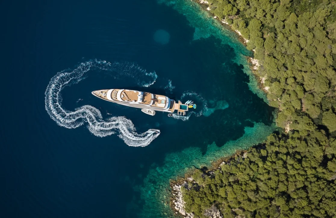 An image of Aeterna yacht