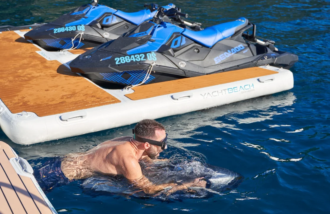An image of Aeterna yacht