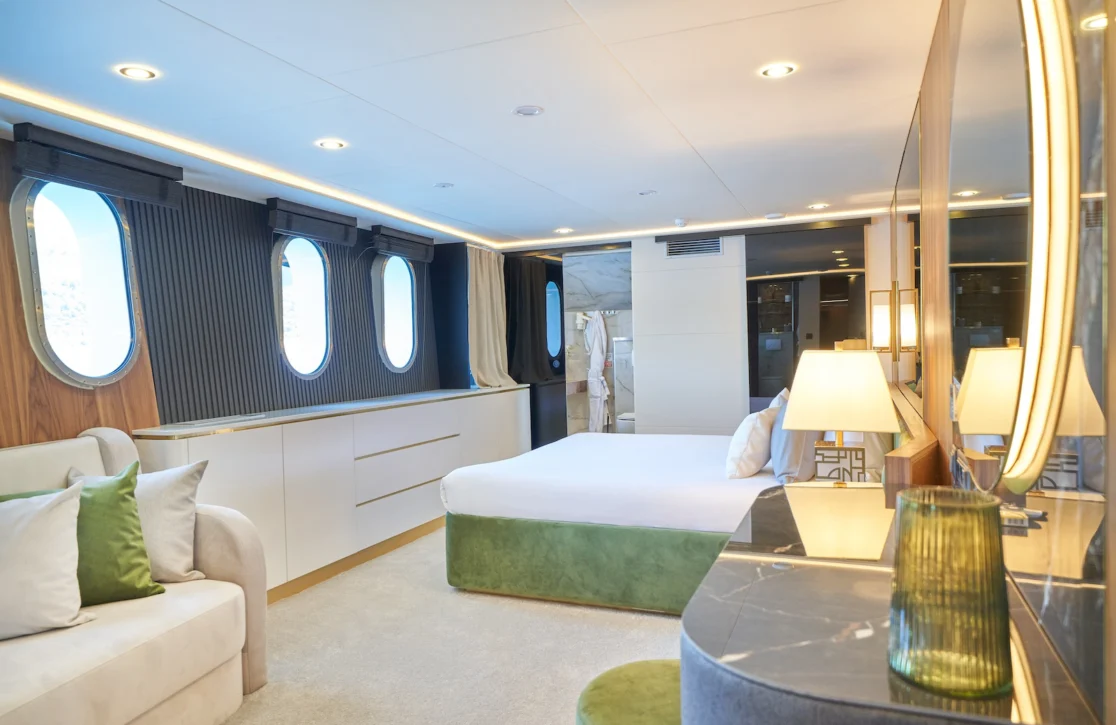 An image of Aeterna yacht
