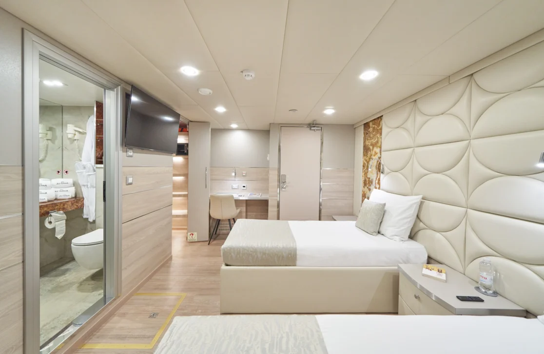 An image of Aeterna yacht