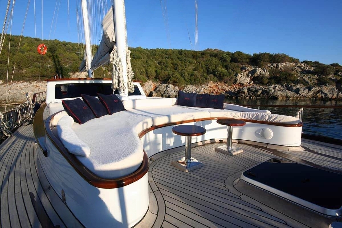 An image of Didi yacht