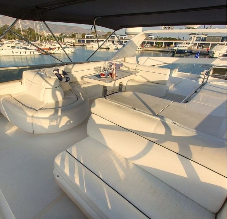 An image of Dream yacht