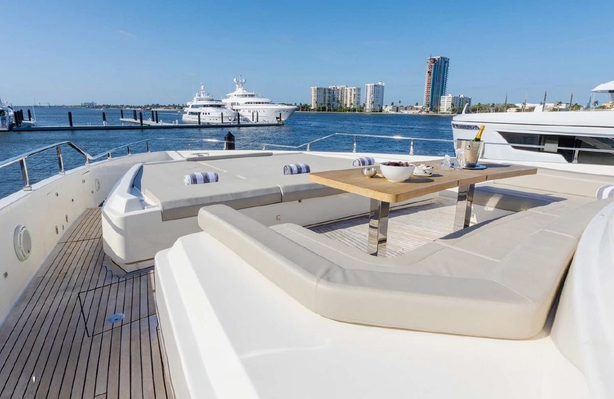 An image of Fifi yacht
