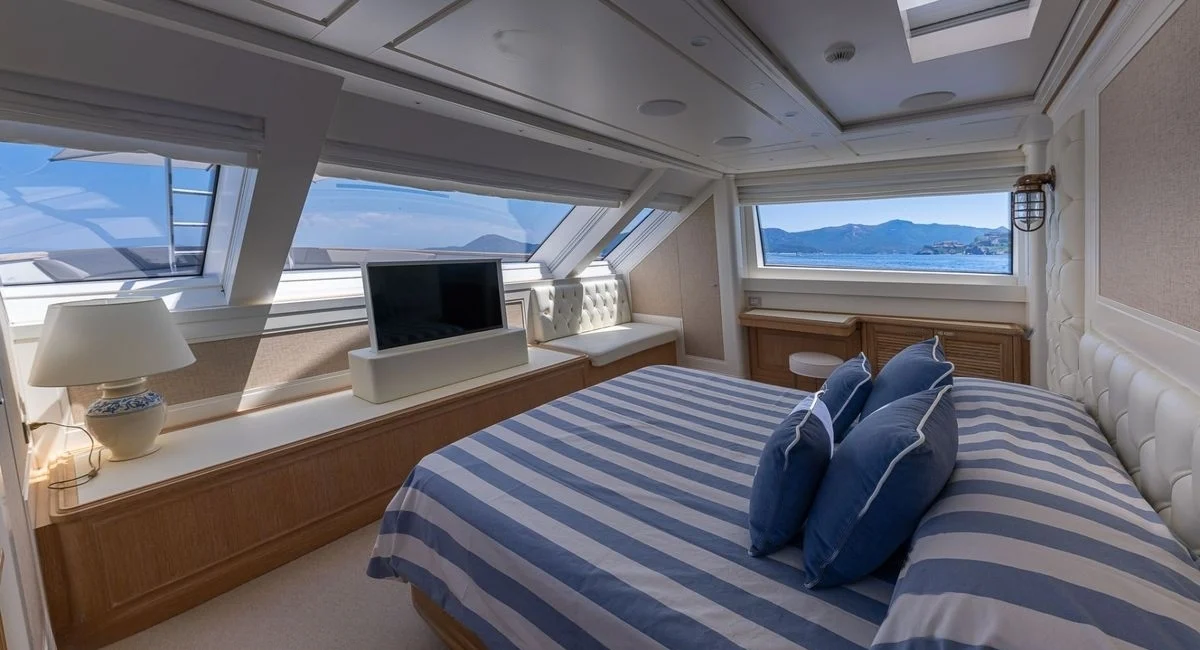 A preview of interior Bedroom cabin