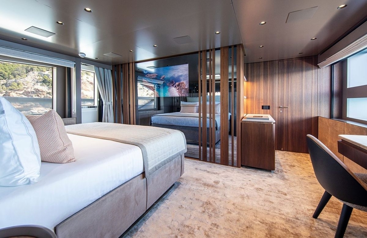 An image of Seven yacht