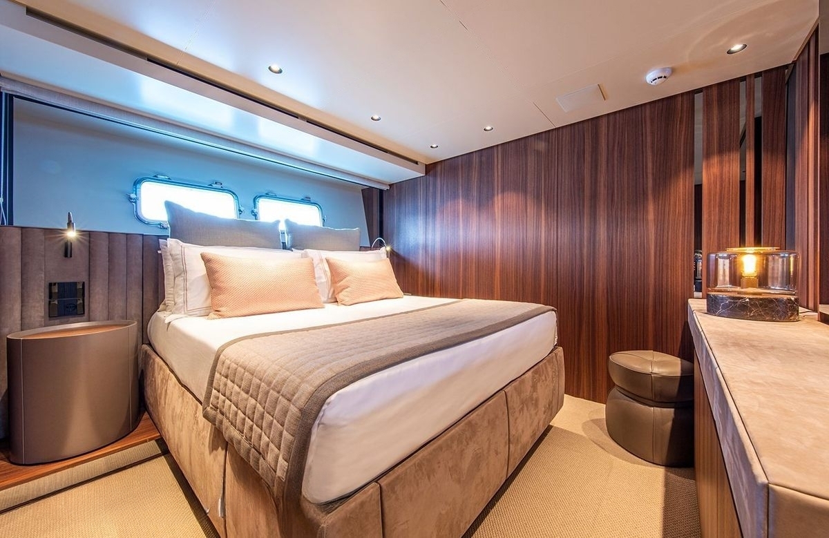 An image of Seven yacht
