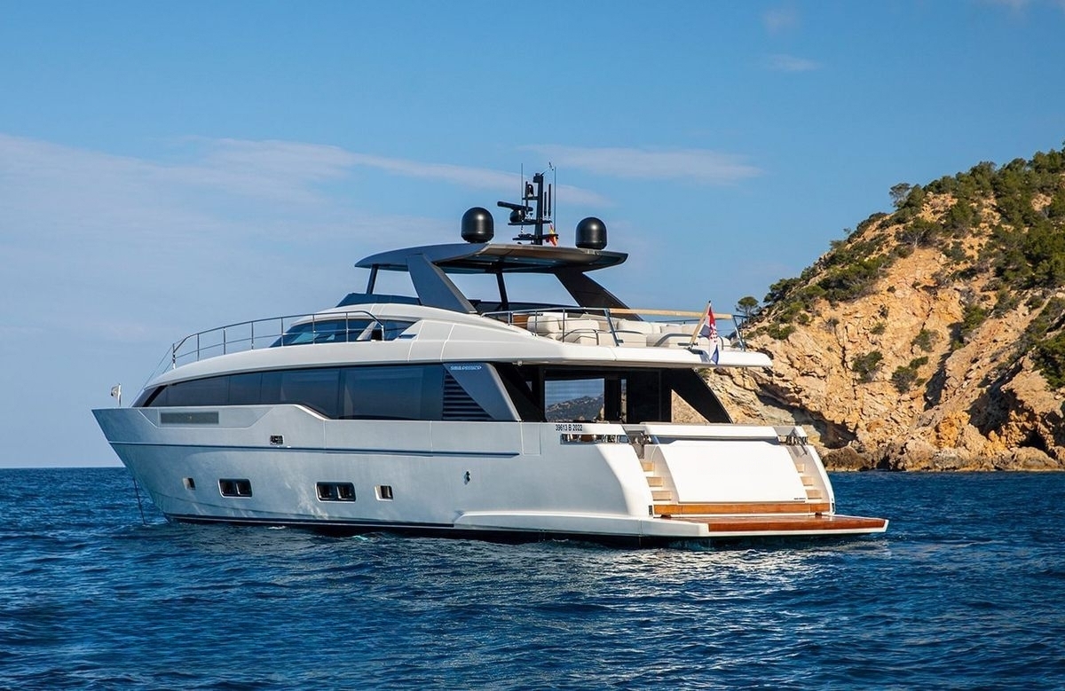 An image of Seven yacht