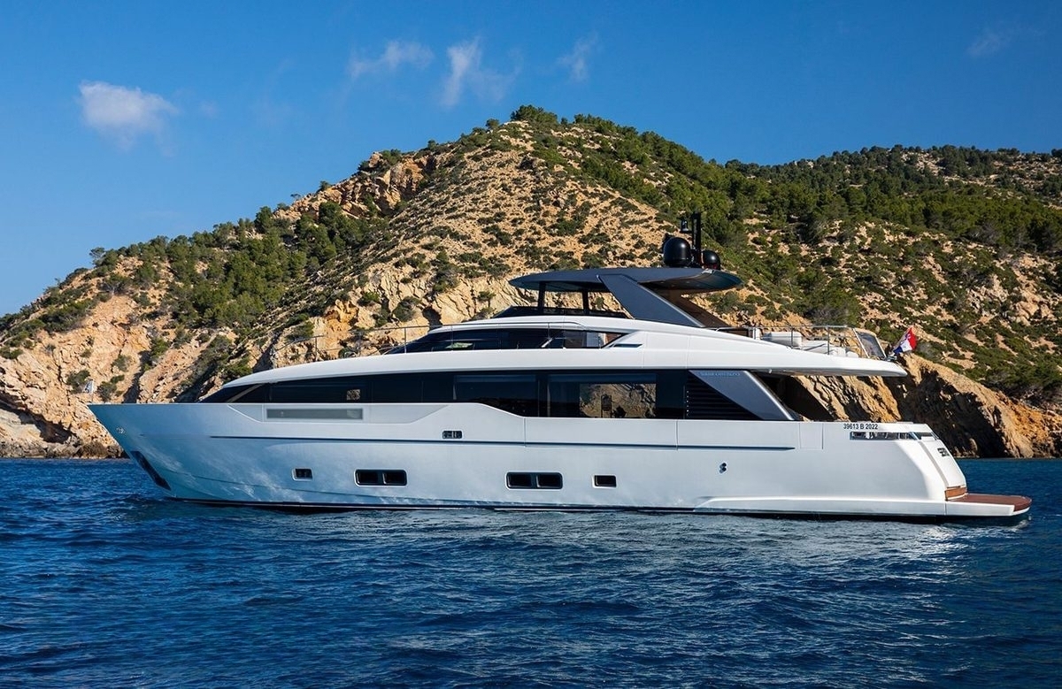 An image of Seven yacht
