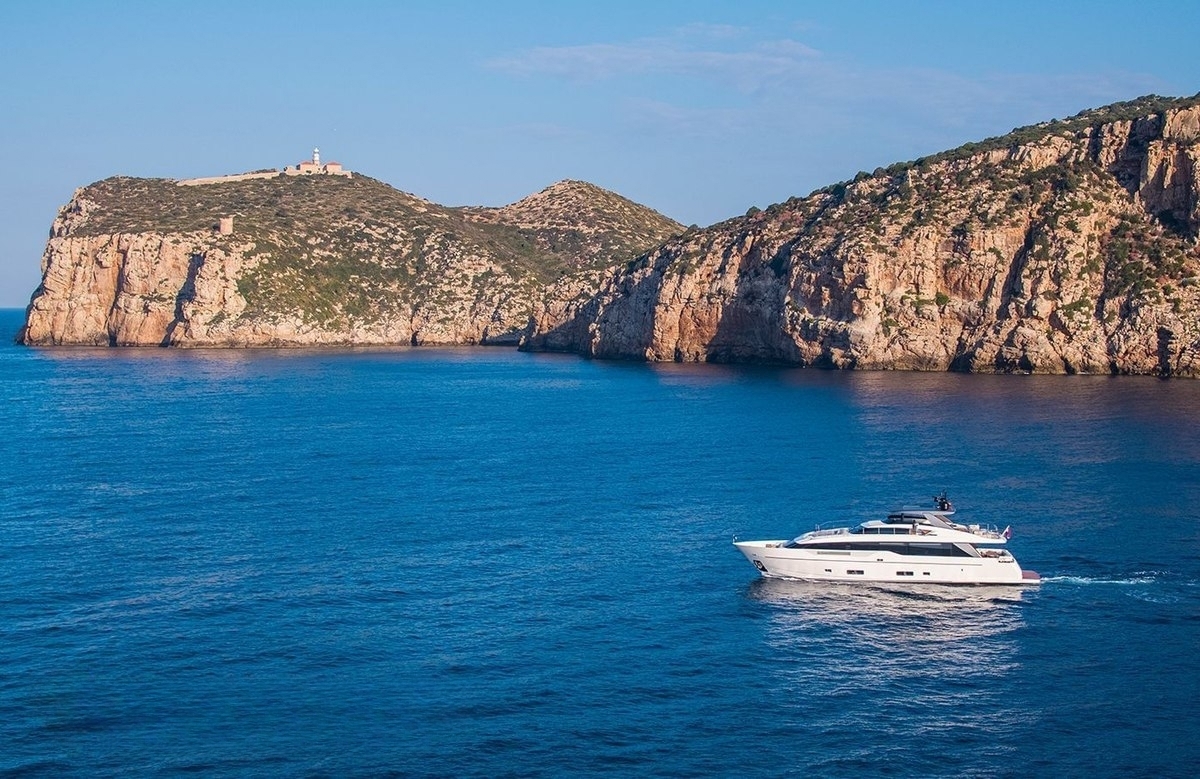 An image of Seven yacht