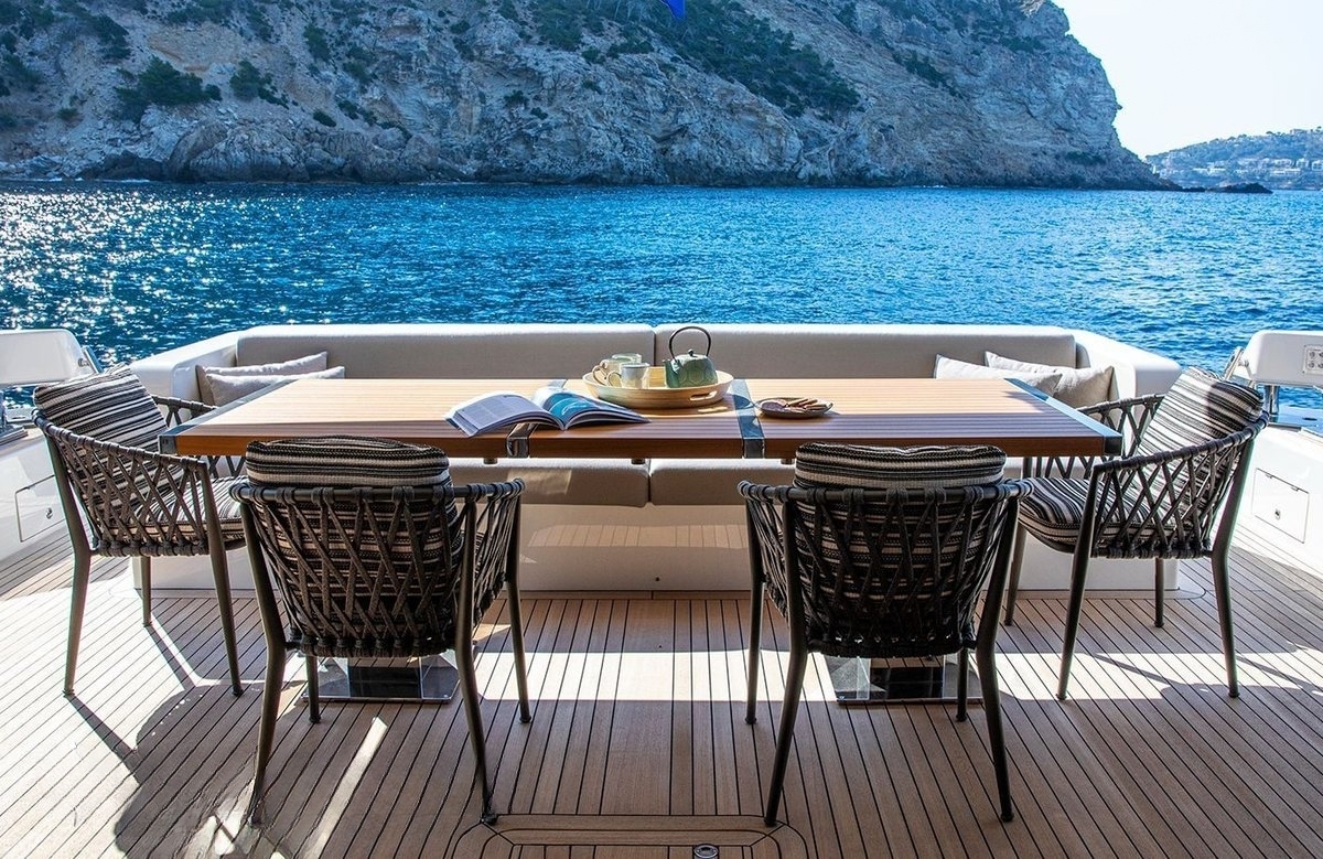 An image of Seven yacht