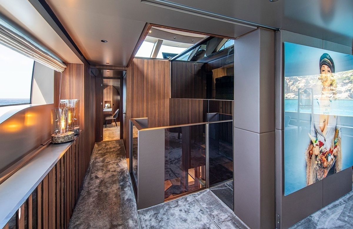 An image of Seven yacht