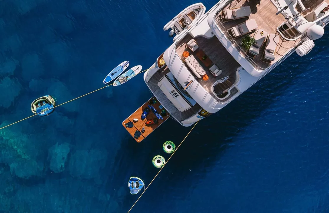 An image of Oak yacht