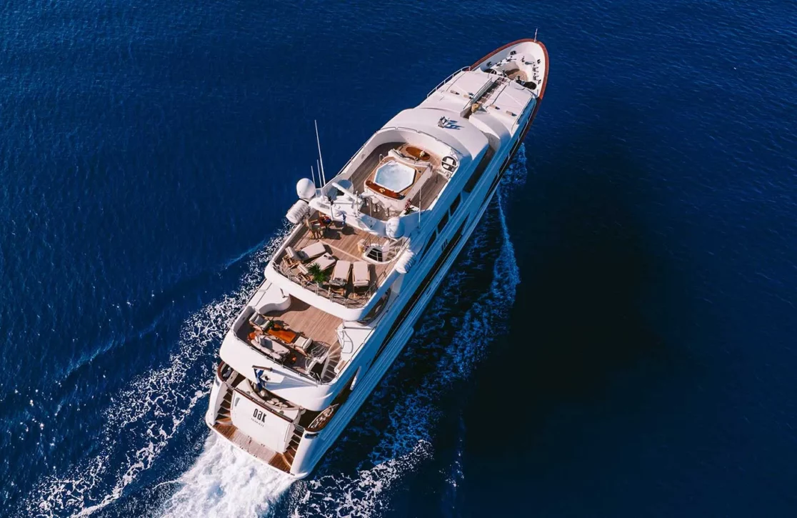 An image of Oak yacht