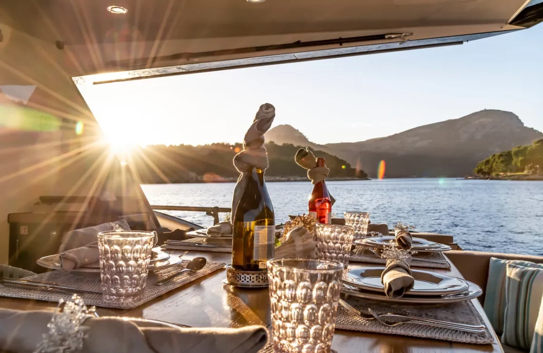 An image of Ammonite yacht