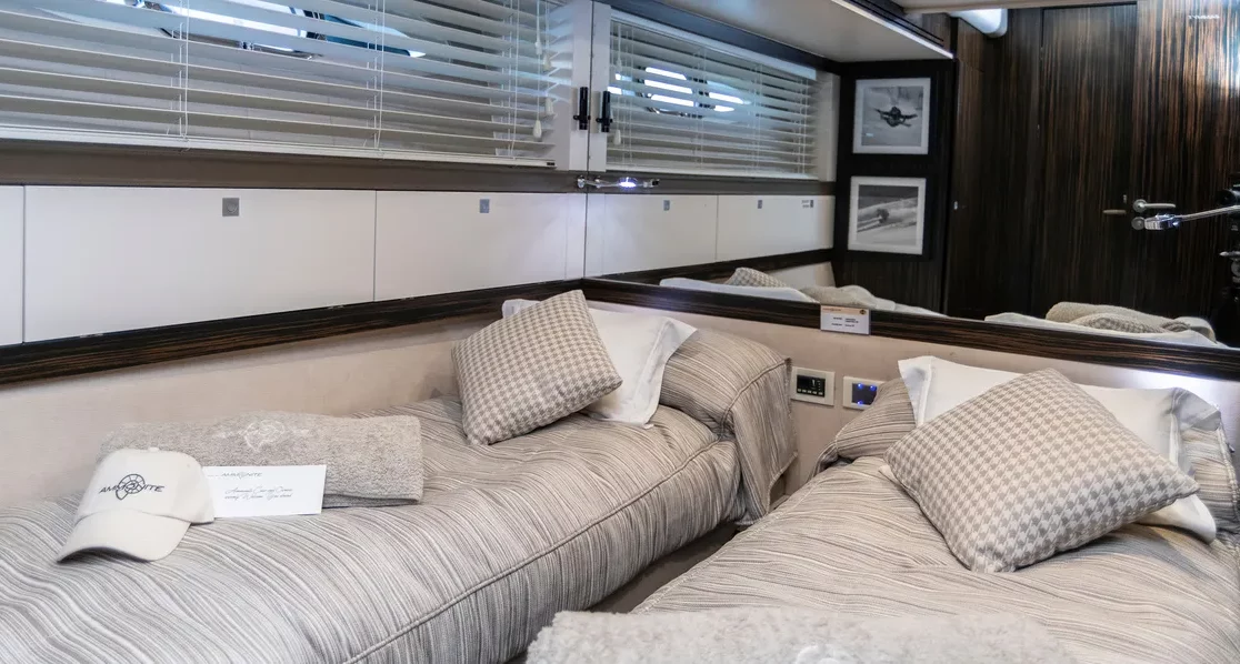 An image of Ammonite yacht
