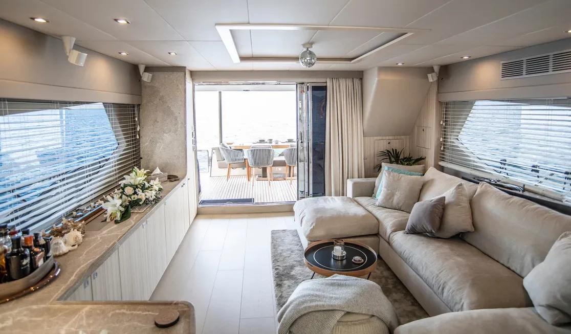 An image of Ammonite yacht