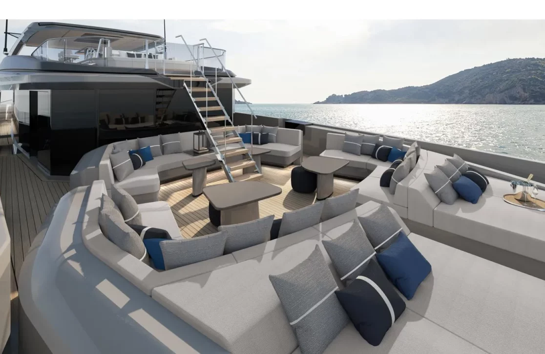 An image of Akula yacht