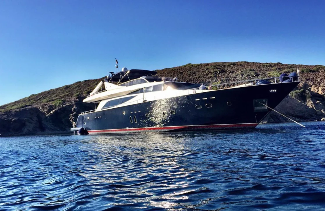An image of Atalanti yacht