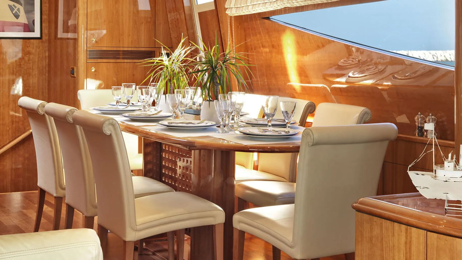 A preview of interior Dining