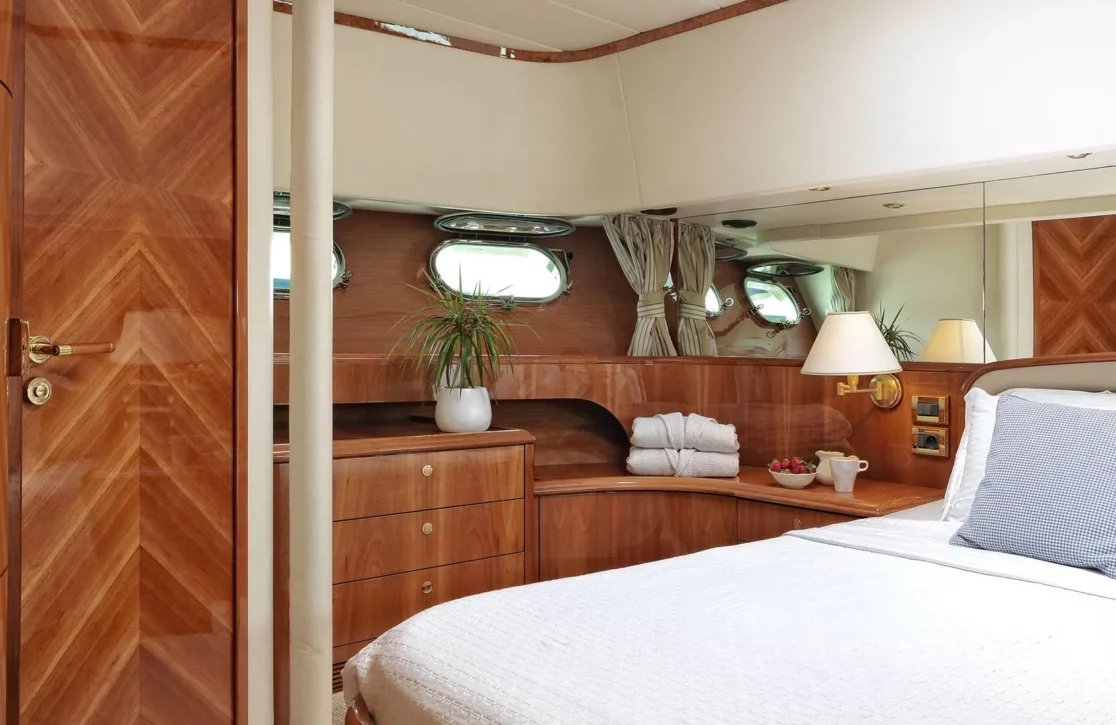 An image of Atalanti yacht