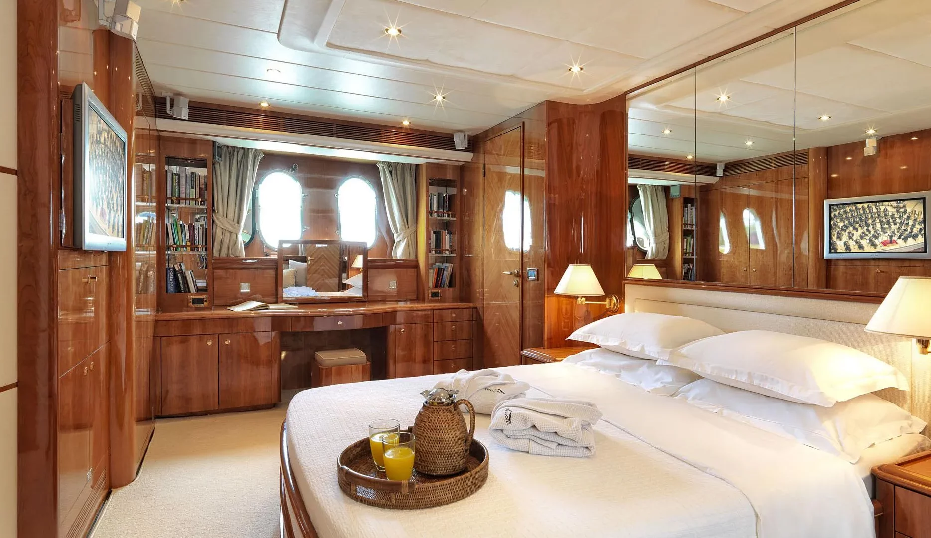 A preview of interior Bedroom cabin