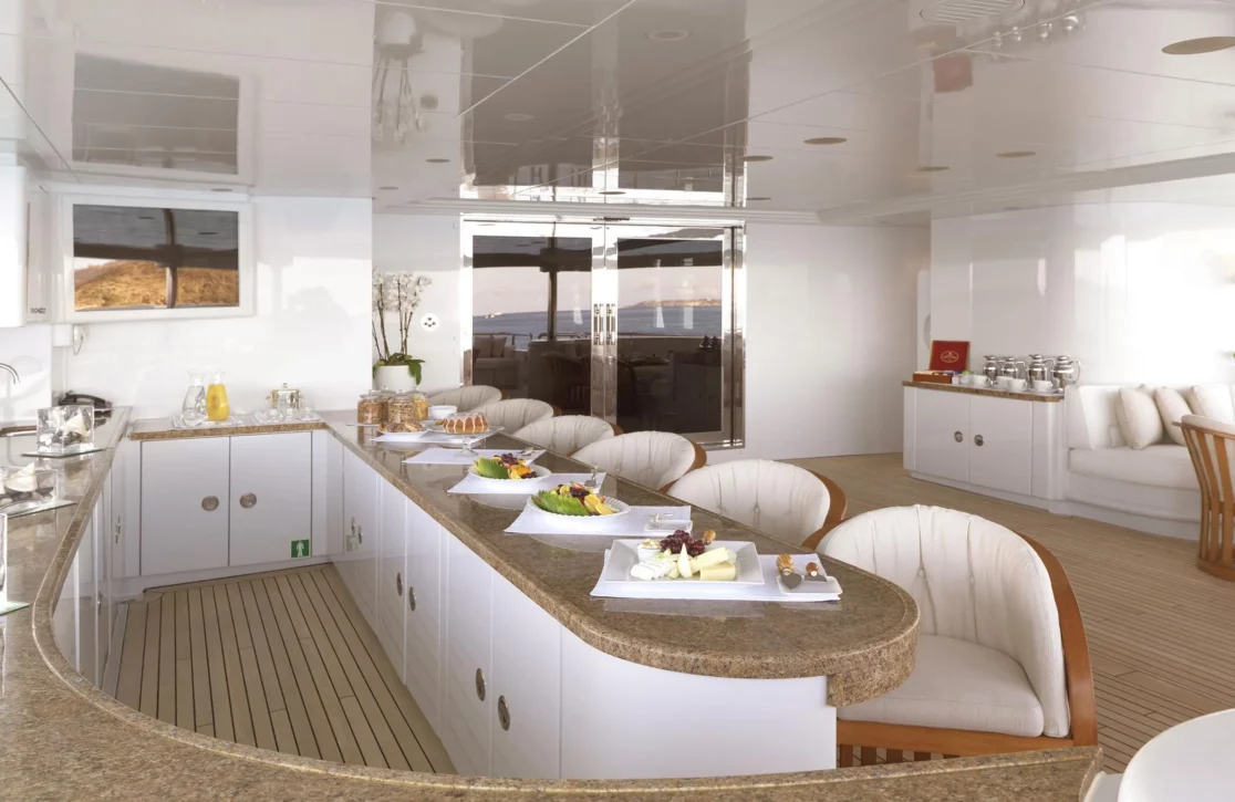 An image of Apogee yacht