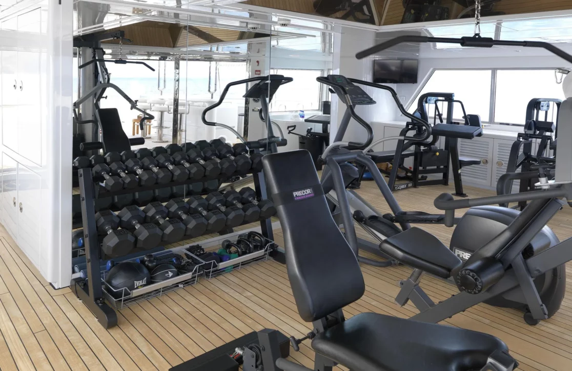 An image of Apogee yacht