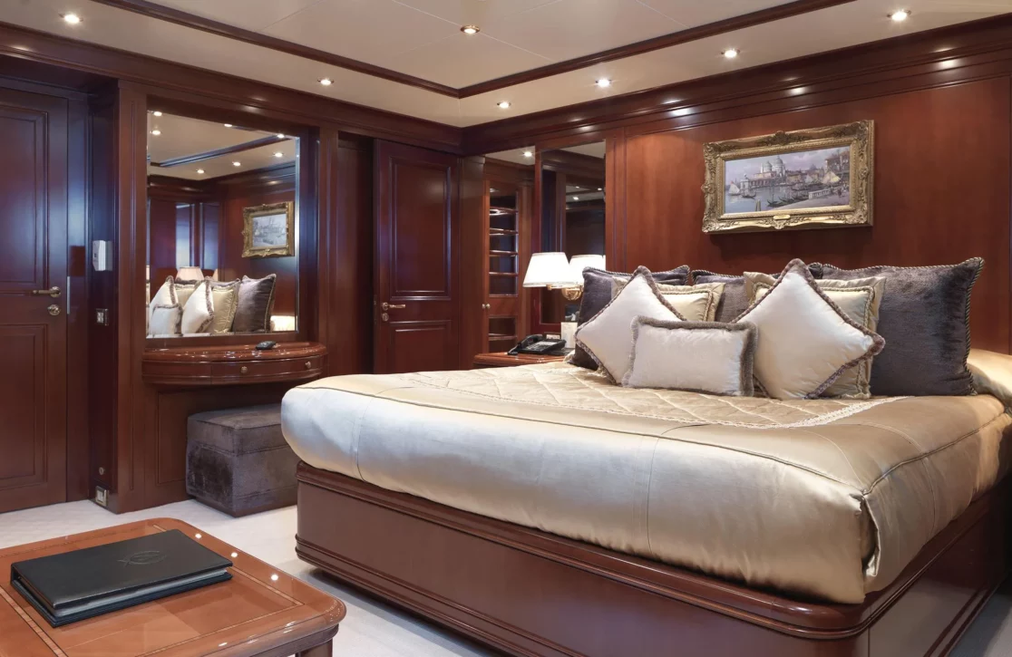 An image of Apogee yacht