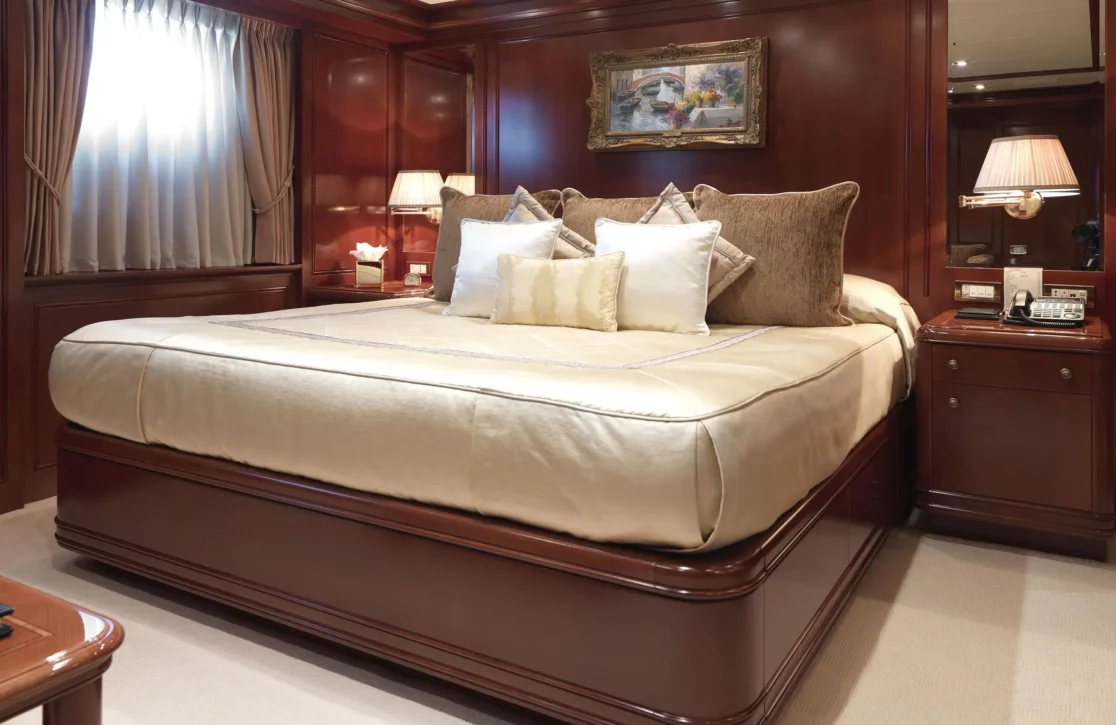 An image of Apogee yacht
