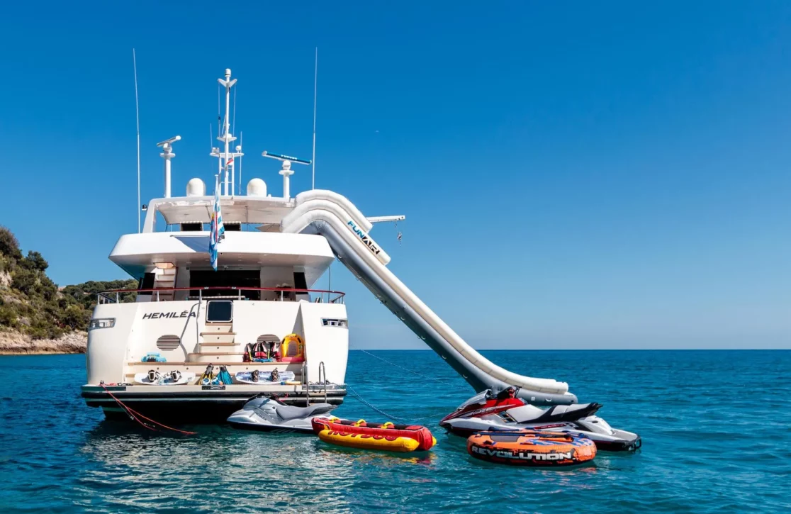 An image of Hemilea yacht
