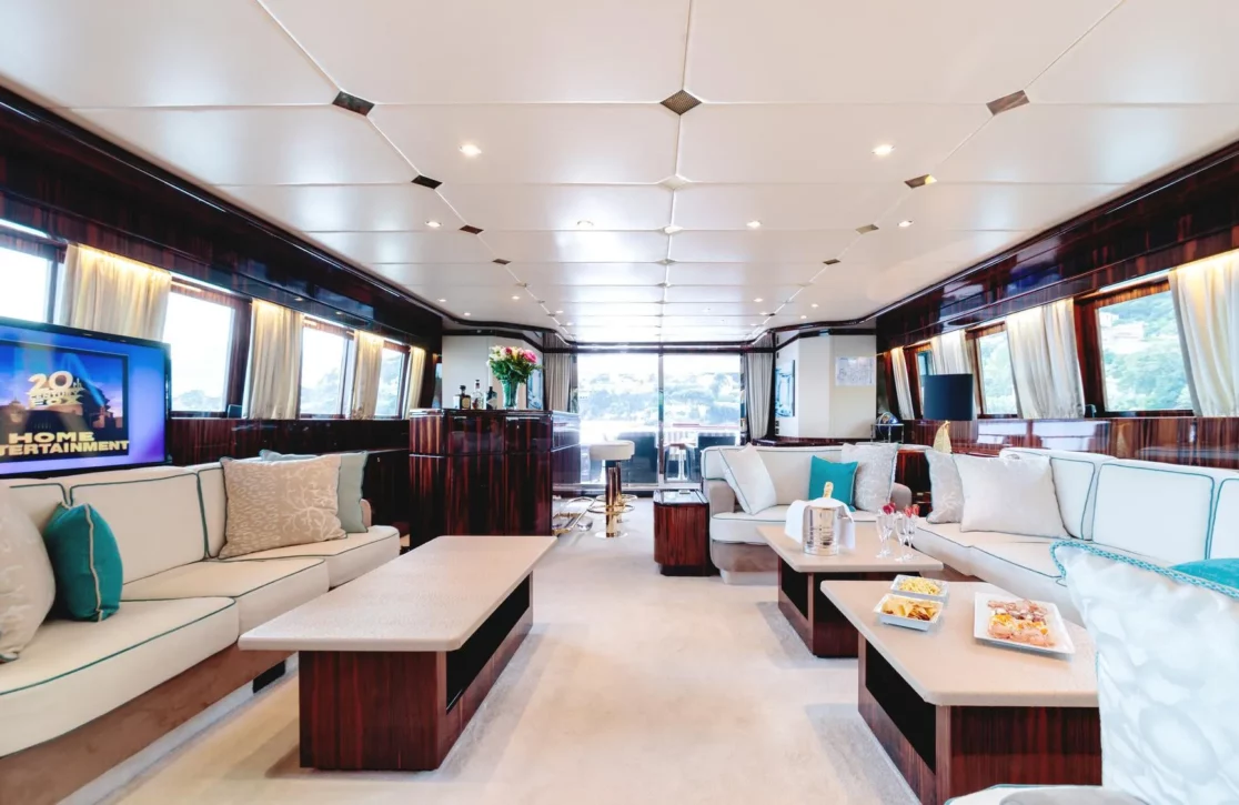 An image of Hemilea yacht