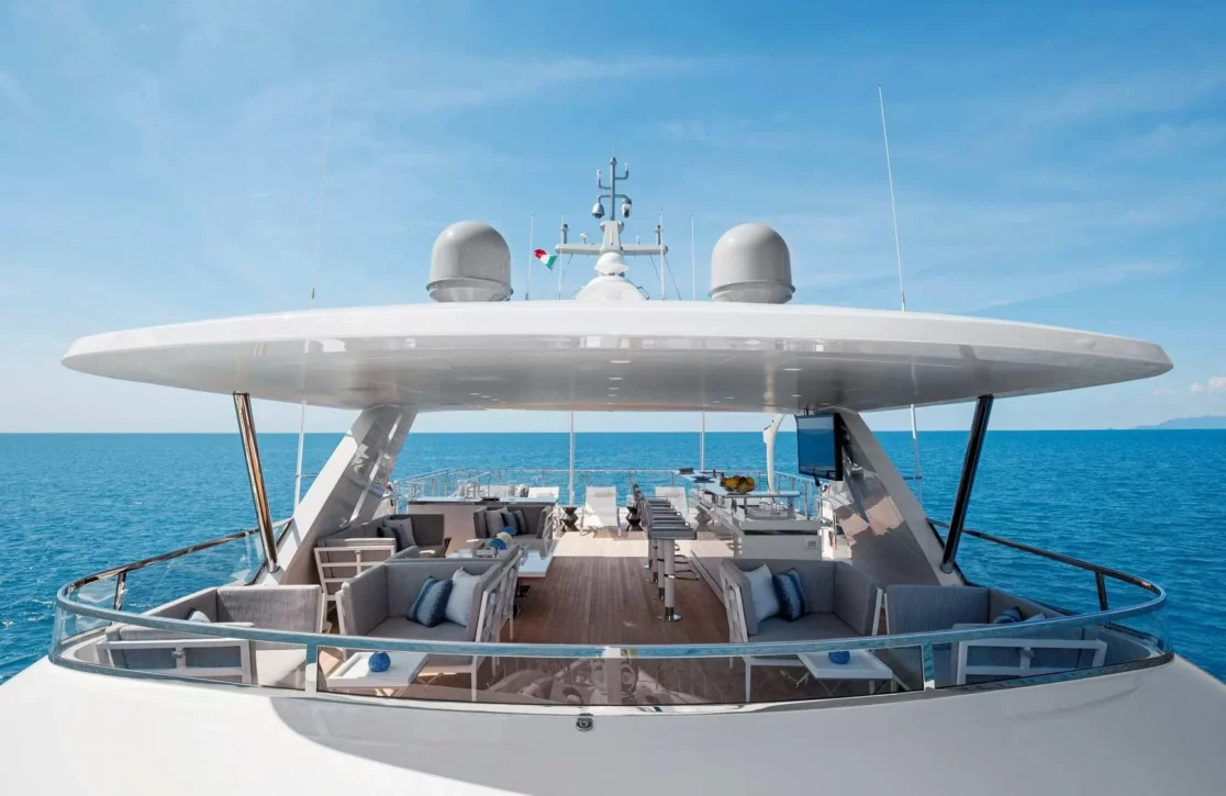 An image of H yacht