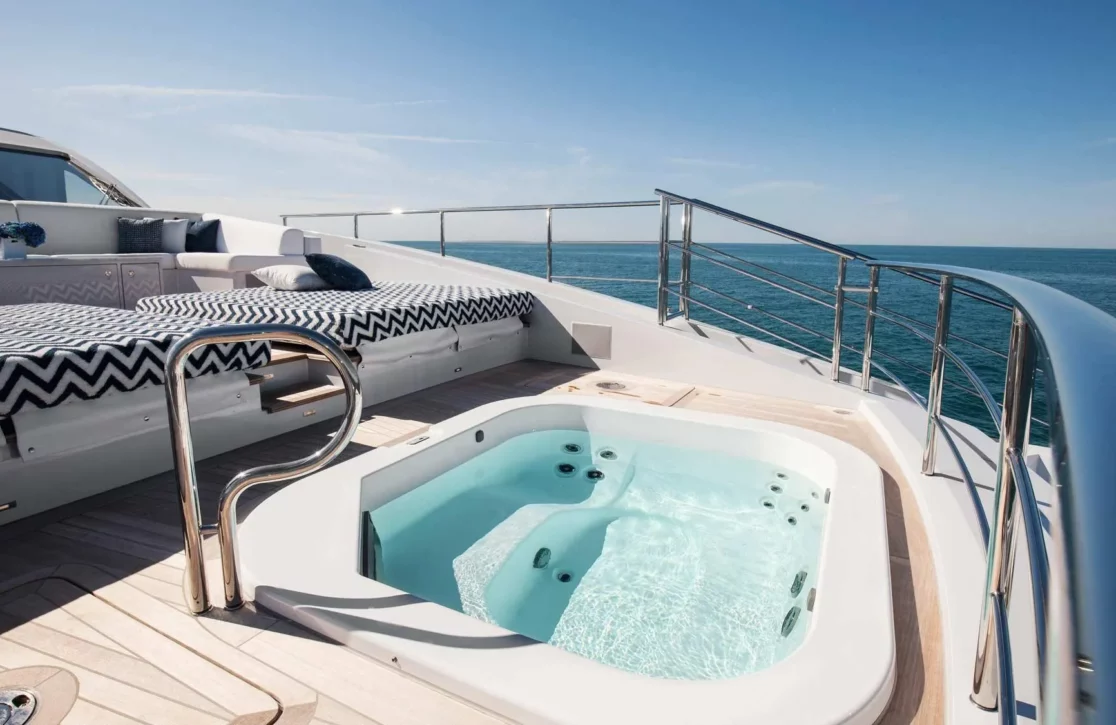 An image of H yacht