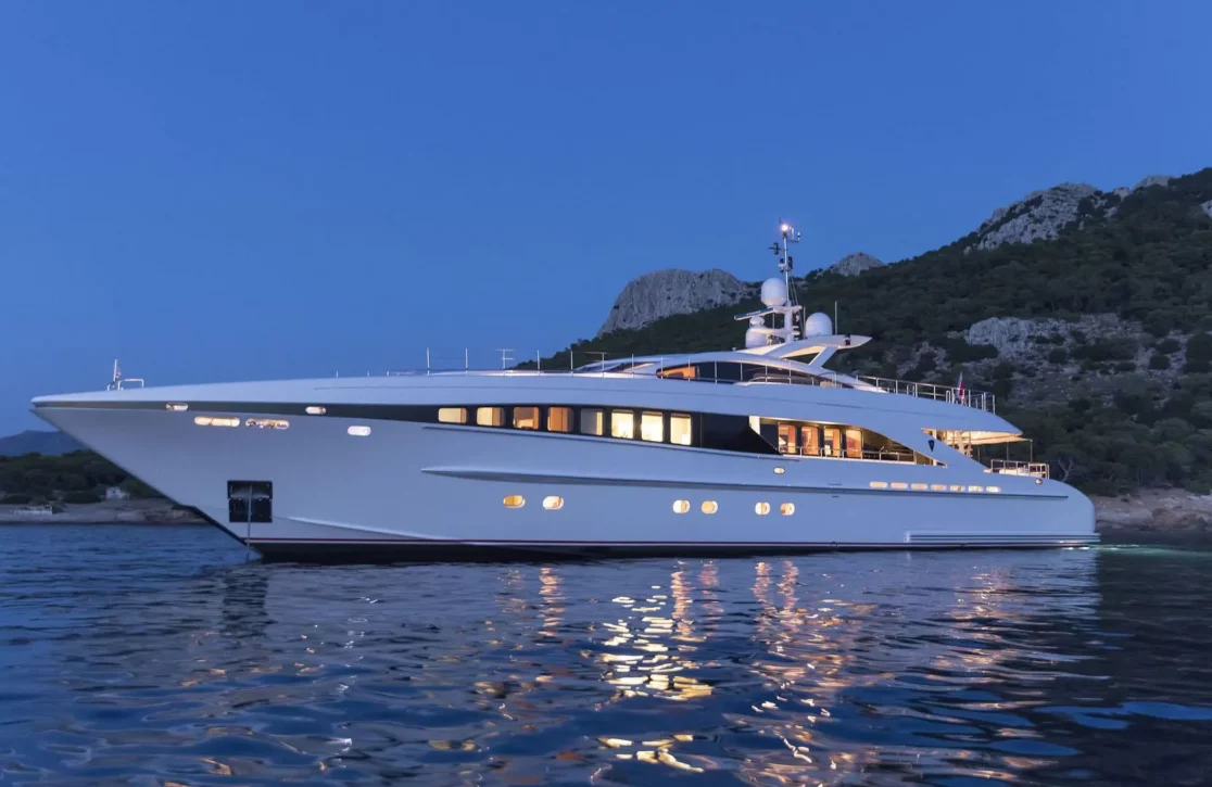 An image of L’equinox yacht