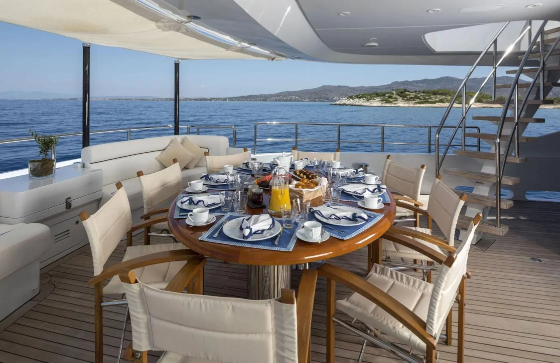 An image of L’equinox yacht