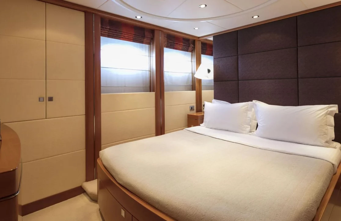 An image of L’equinox yacht