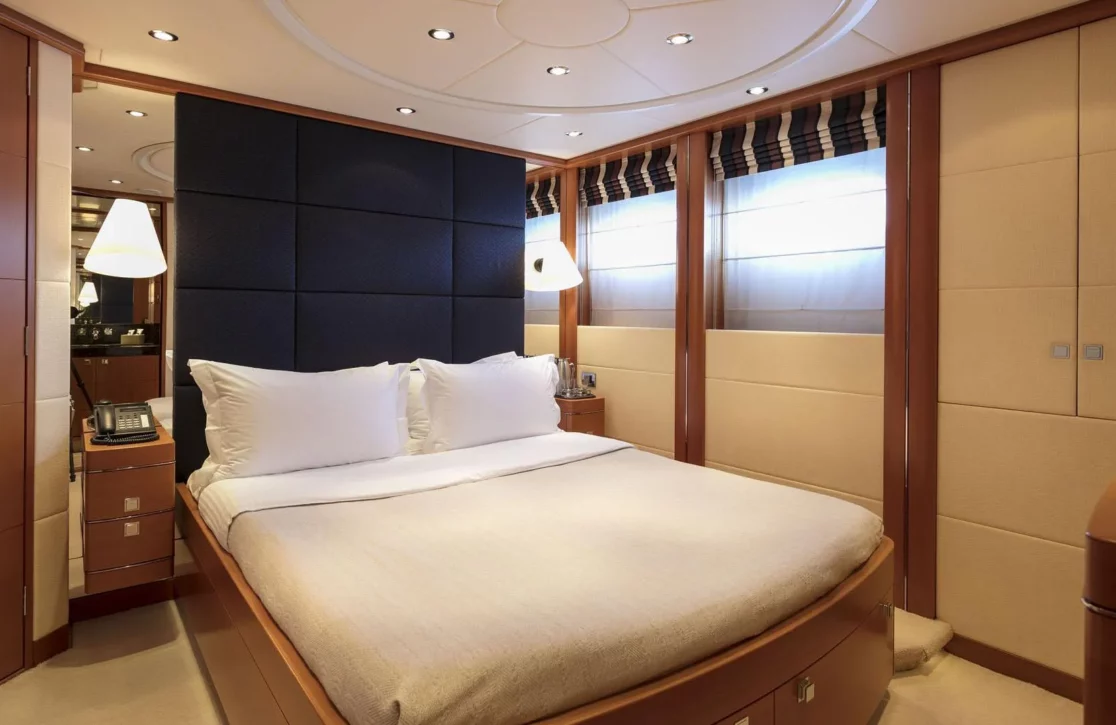 An image of L’equinox yacht