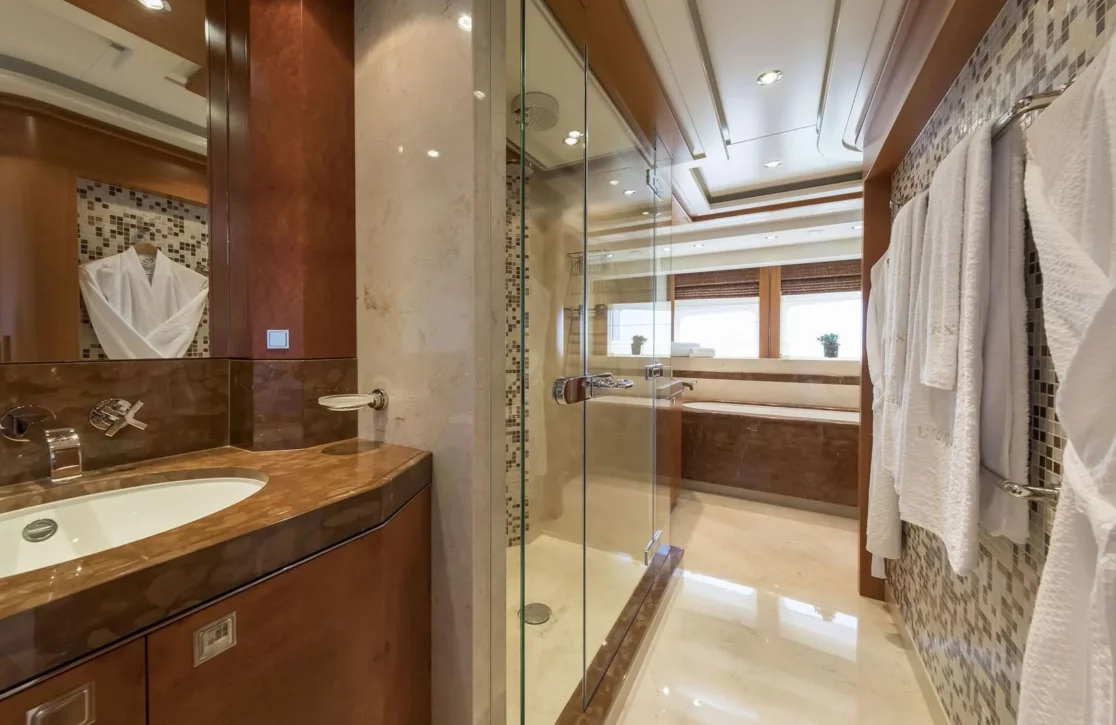 An image of L’equinox yacht