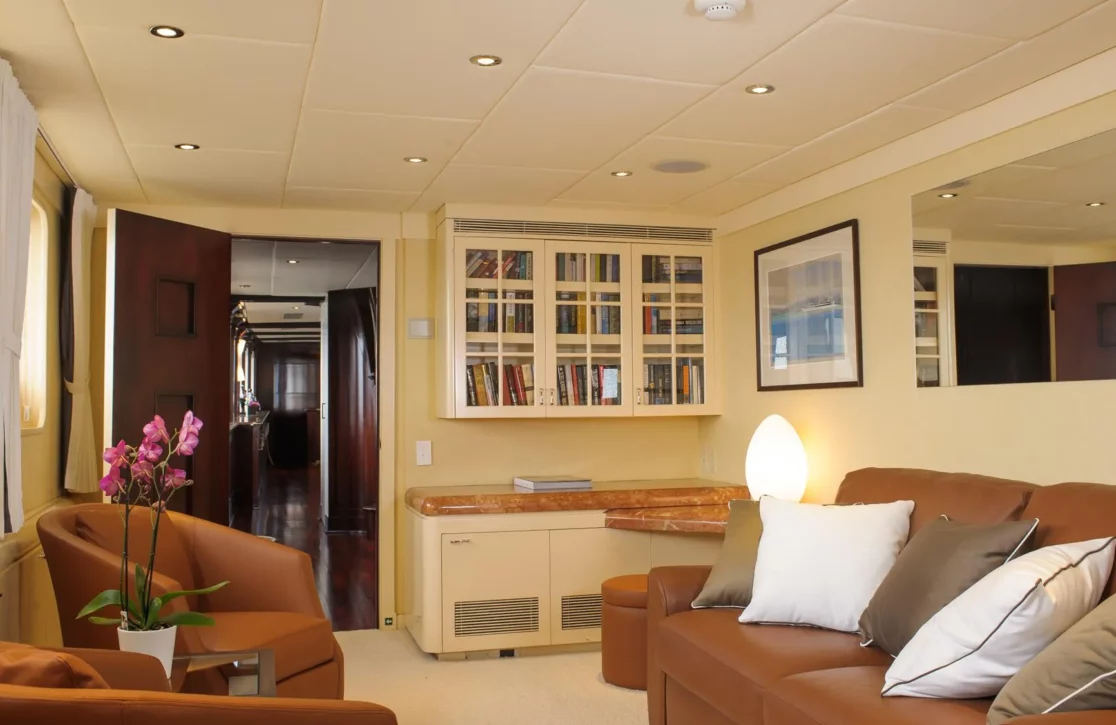 An image of L’albatros yacht
