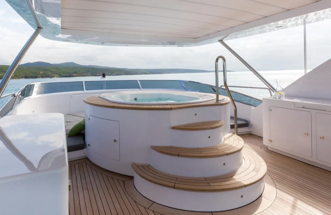 An image of Edesia yacht