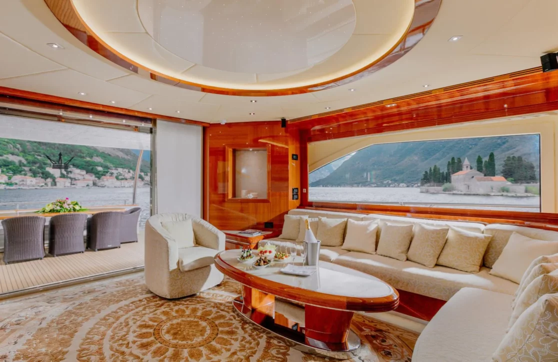 An image of Lady Mura yacht