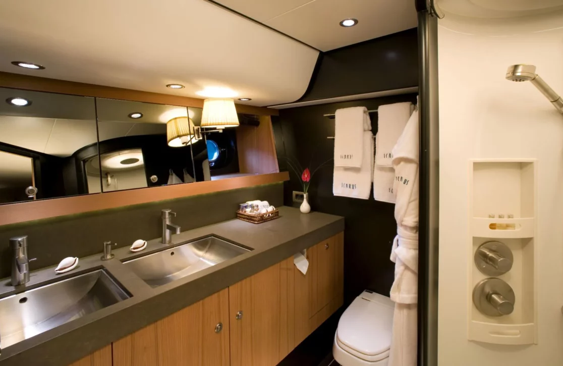 An image of Icarus yacht