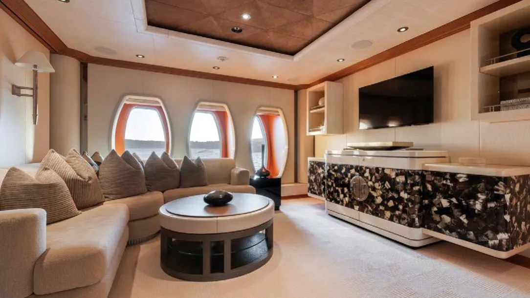An image of Sunrays yacht