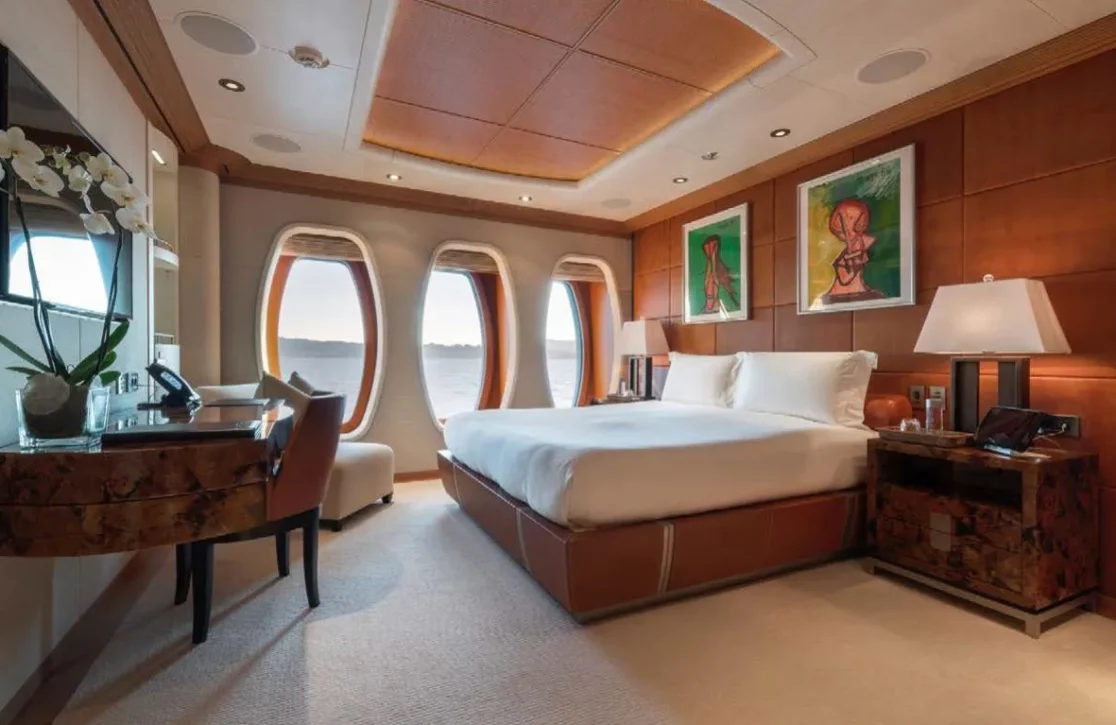 An image of Sunrays yacht
