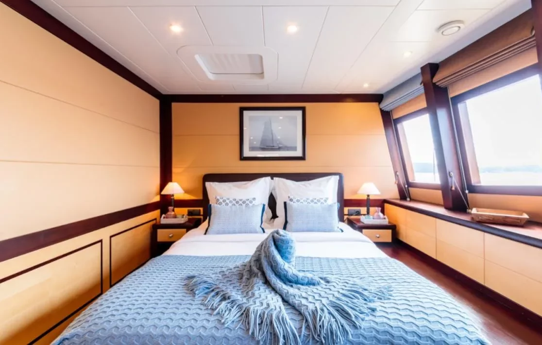 An image of Allures yacht