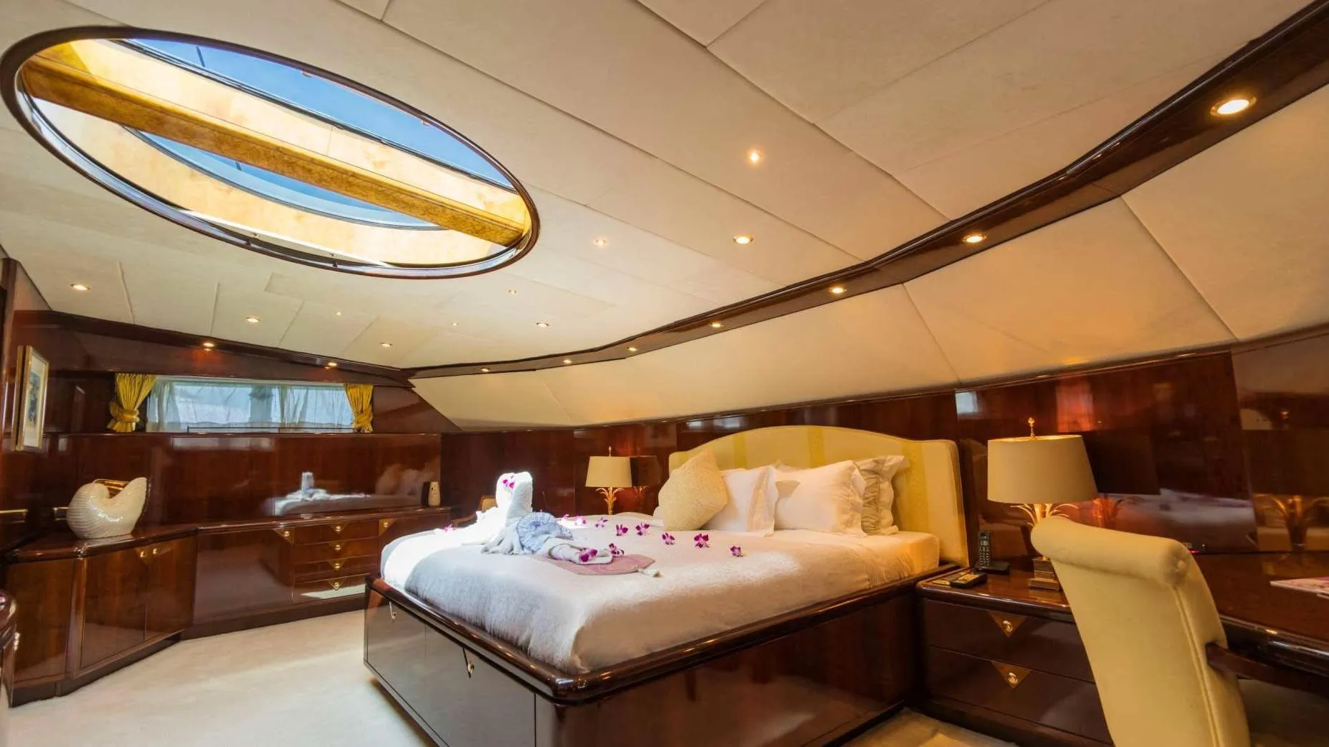 A preview of interior Bedroom cabin