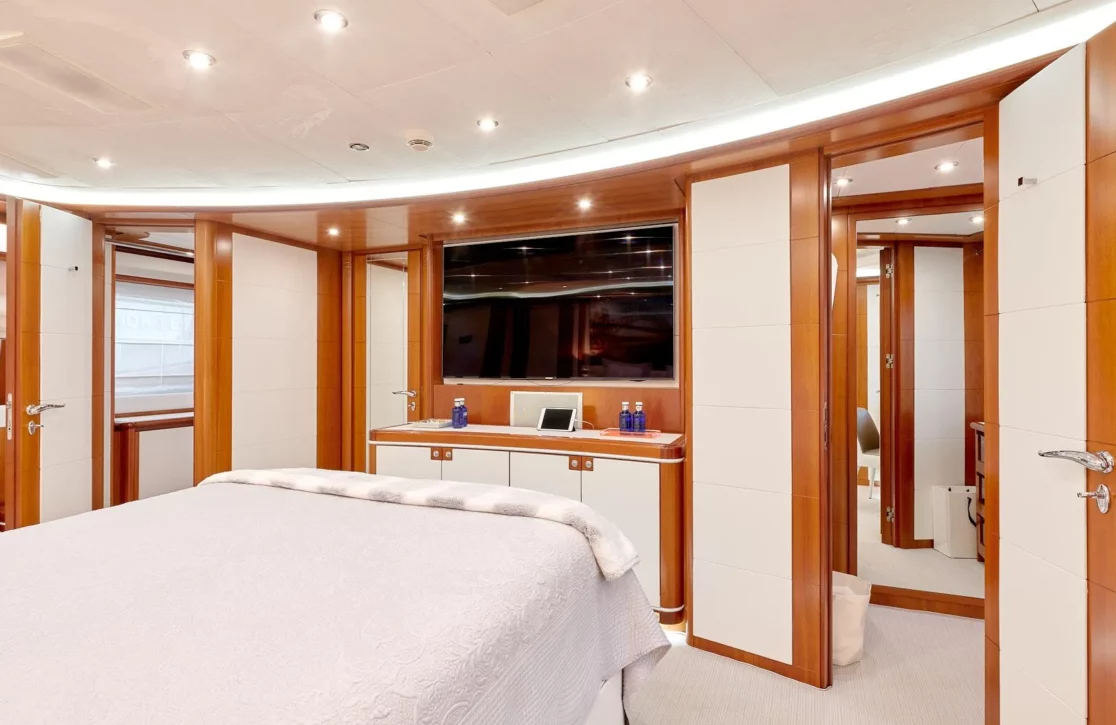 An image of Bunker yacht