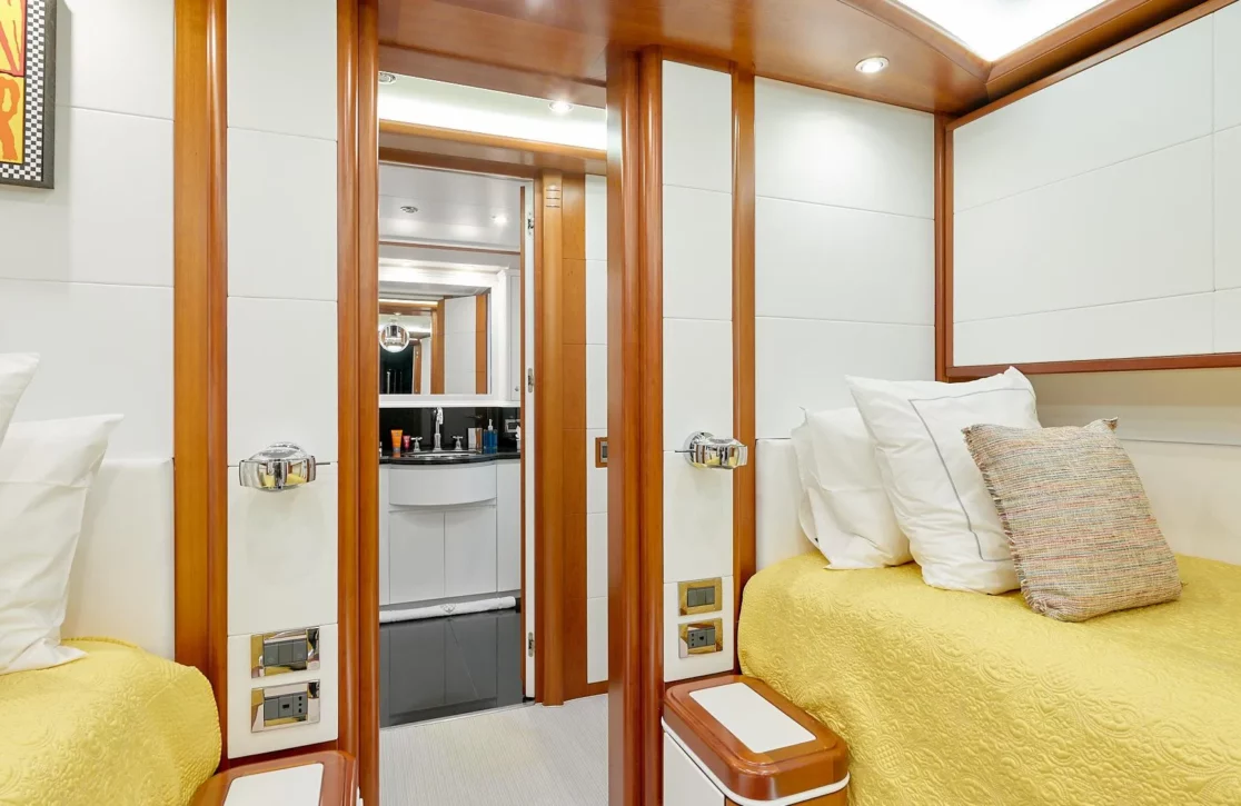 An image of Bunker yacht