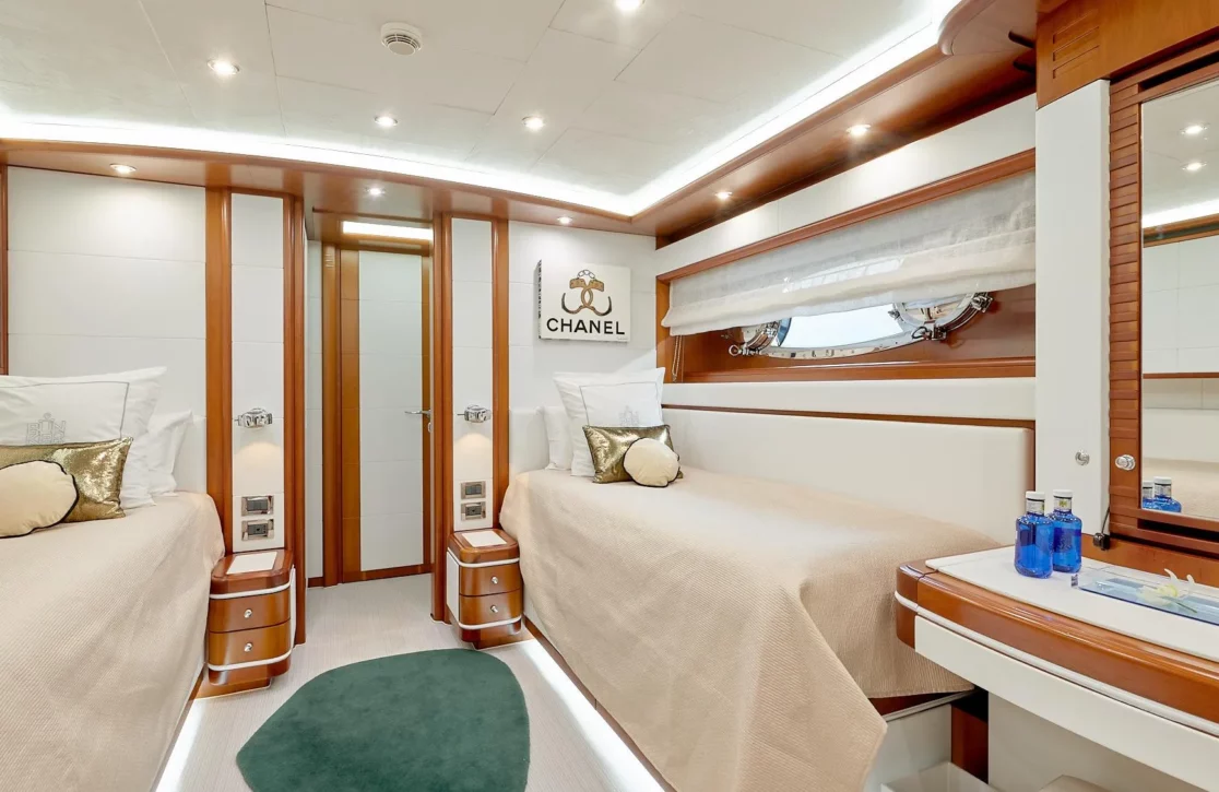 An image of Bunker yacht