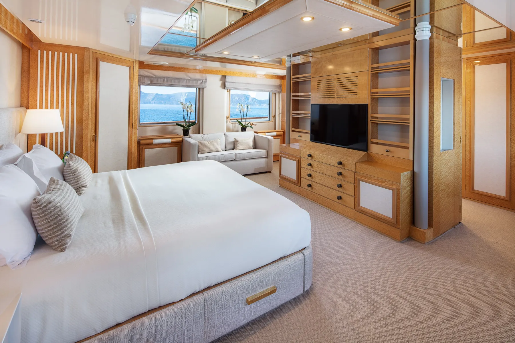 A preview of interior Bedroom cabin